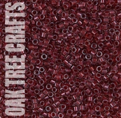 DE11 - Miyuki - Lined - Cherry (DB0924) - 3gm